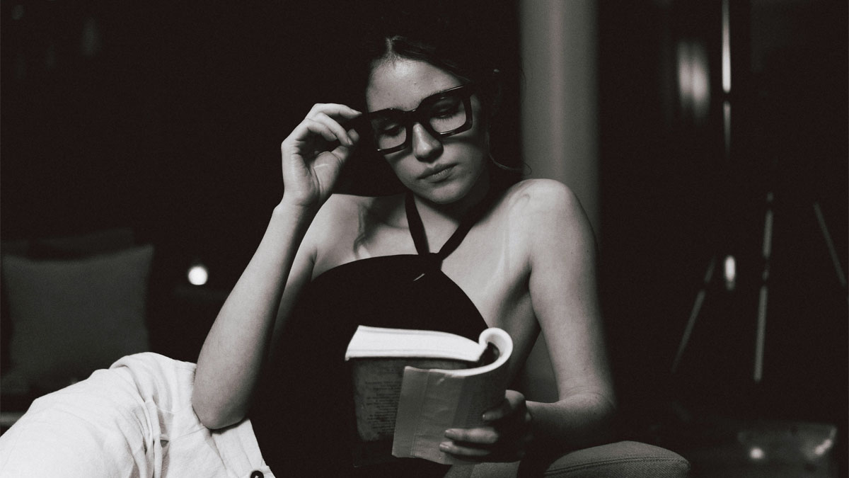 自分の価値を見つめ直し新しい恋にむけて準備をしている30代女性