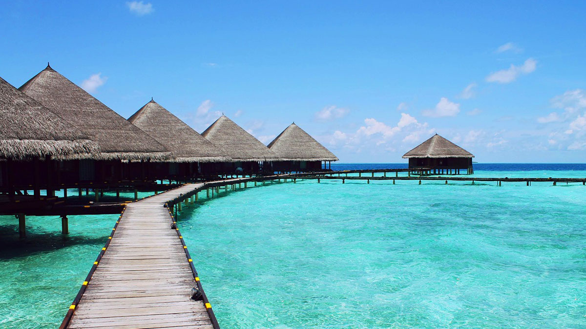 算命学の天中殺を「戦略的休息」と捉え、内部OSのアップデートを行うイメージ。人生のバイオリズムを管理する知恵。